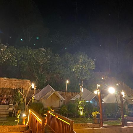 Emayan Glamping クブペンロカン エクステリア 写真