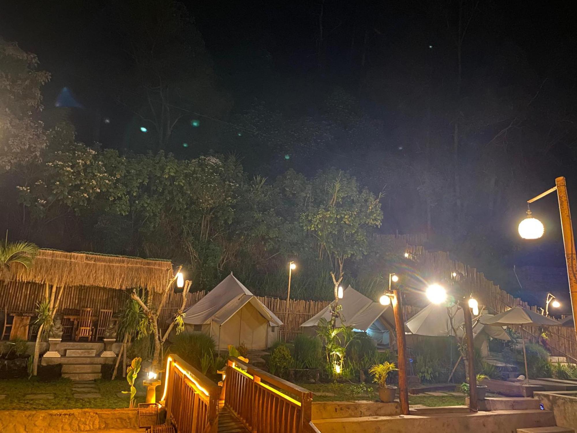 Emayan Glamping クブペンロカン エクステリア 写真